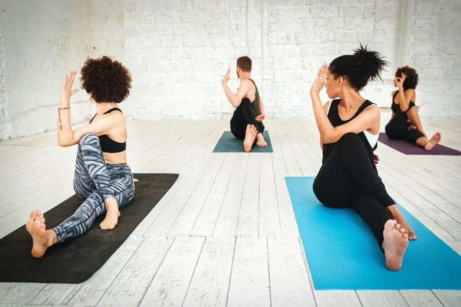 10 Things to Bring With You to Yoga Class